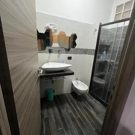 Apartamento Nathan House,teano Roma