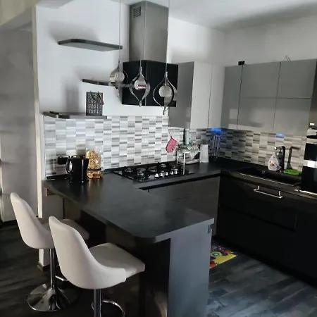 Nathan House,teano *